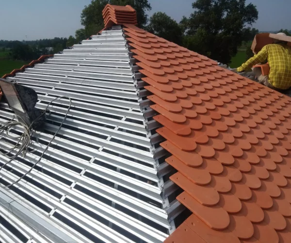 Tuyển dụng đơn hàng thi công mái nhà, lợp ngói – BV1593